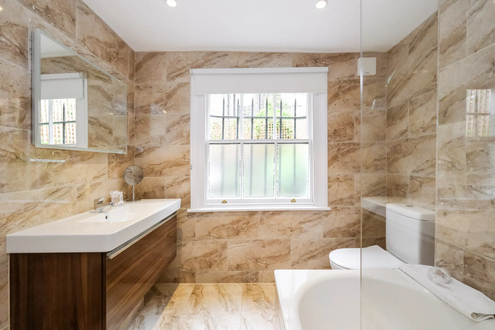 Winchester Street, holiday apartment in Pimlico, London