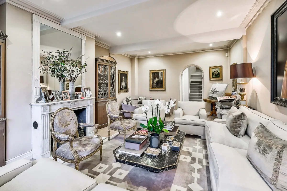 Cheyne Walk, holiday townhouse in Chelsea, London