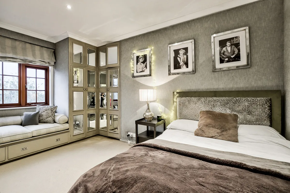 Cheyne Walk, holiday townhouse in Chelsea, London