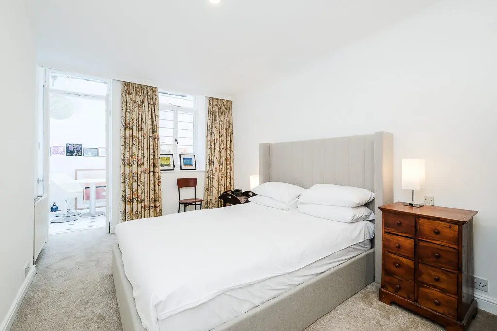 St Anselm's Place, holiday mews in Mayfair, London