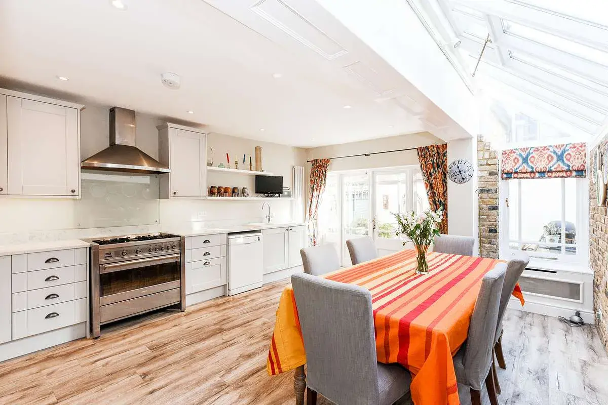 Glendarvon Street, holiday home in Putney, London