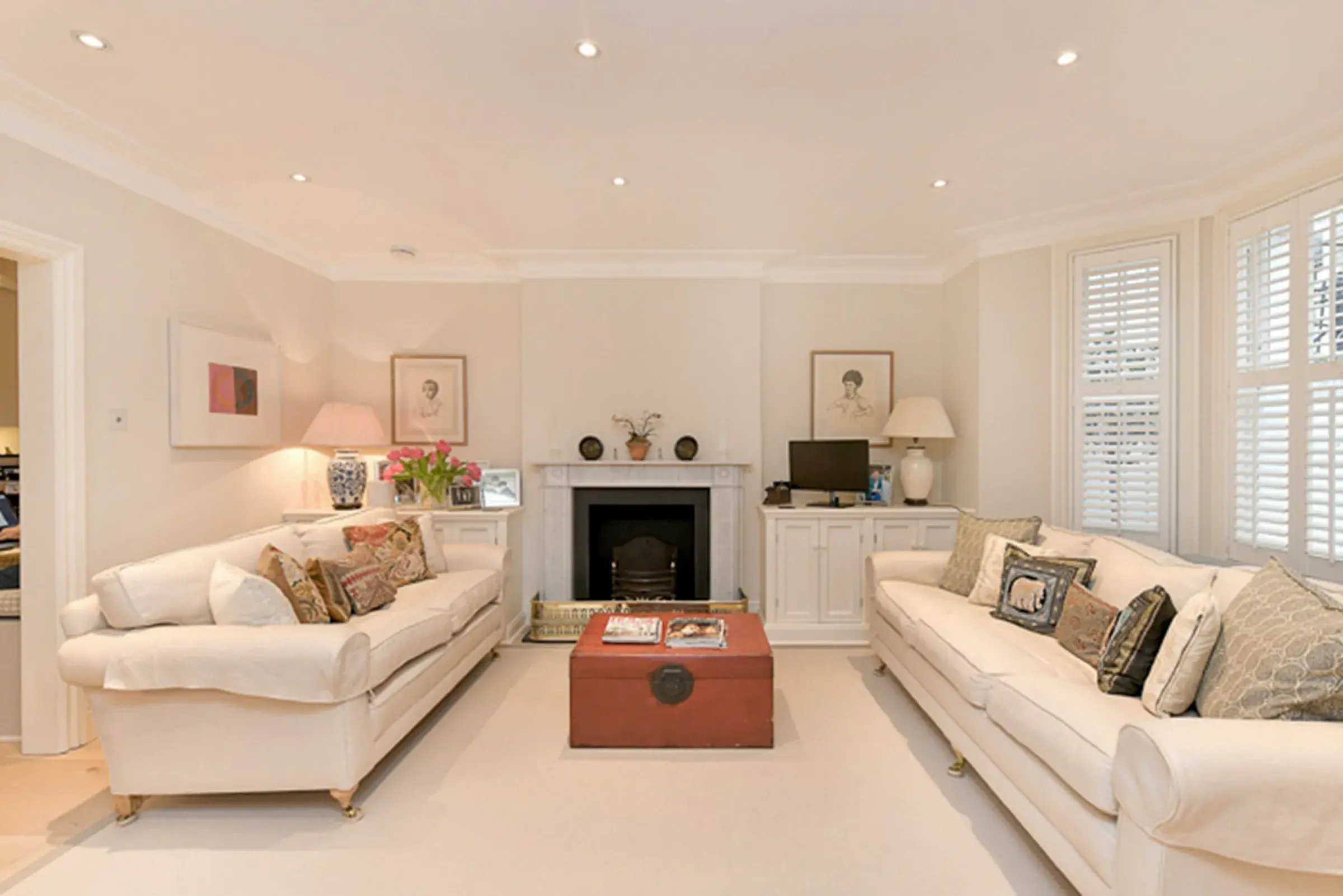 Abingdon Road, holiday home in Kensington, London