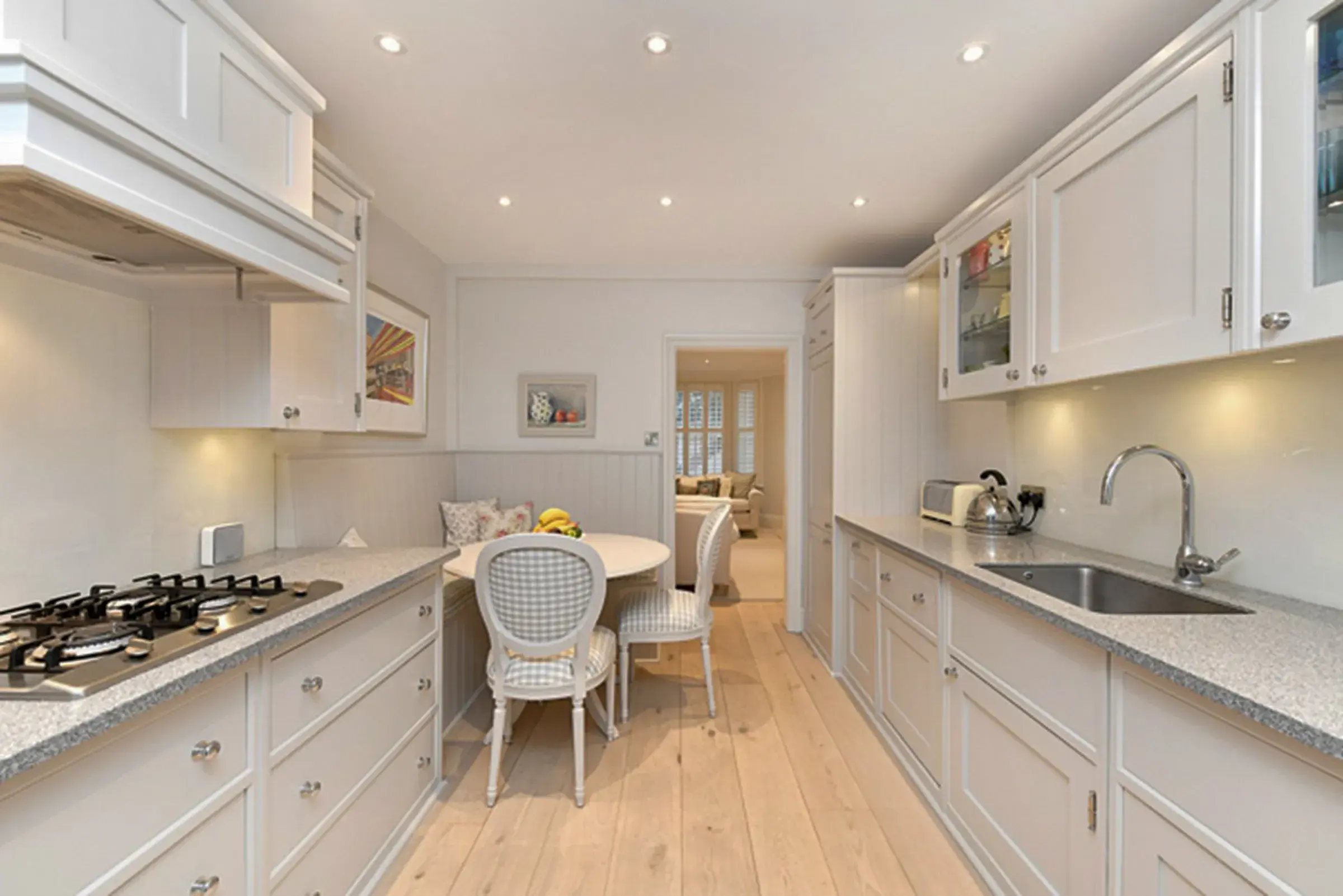 Abingdon Road, holiday home in Kensington, London