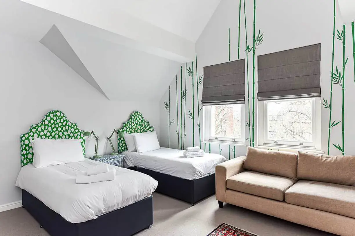 Brondesbury Road, holiday home in Hampstead, London