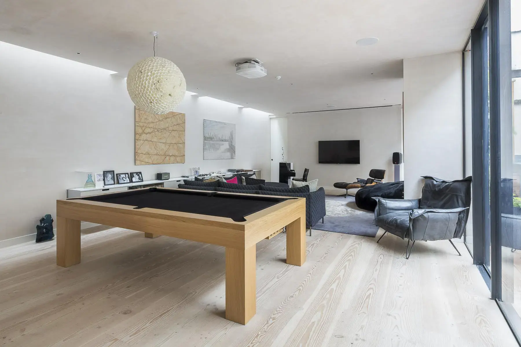 Blythe Road, holiday home in Kensington, London