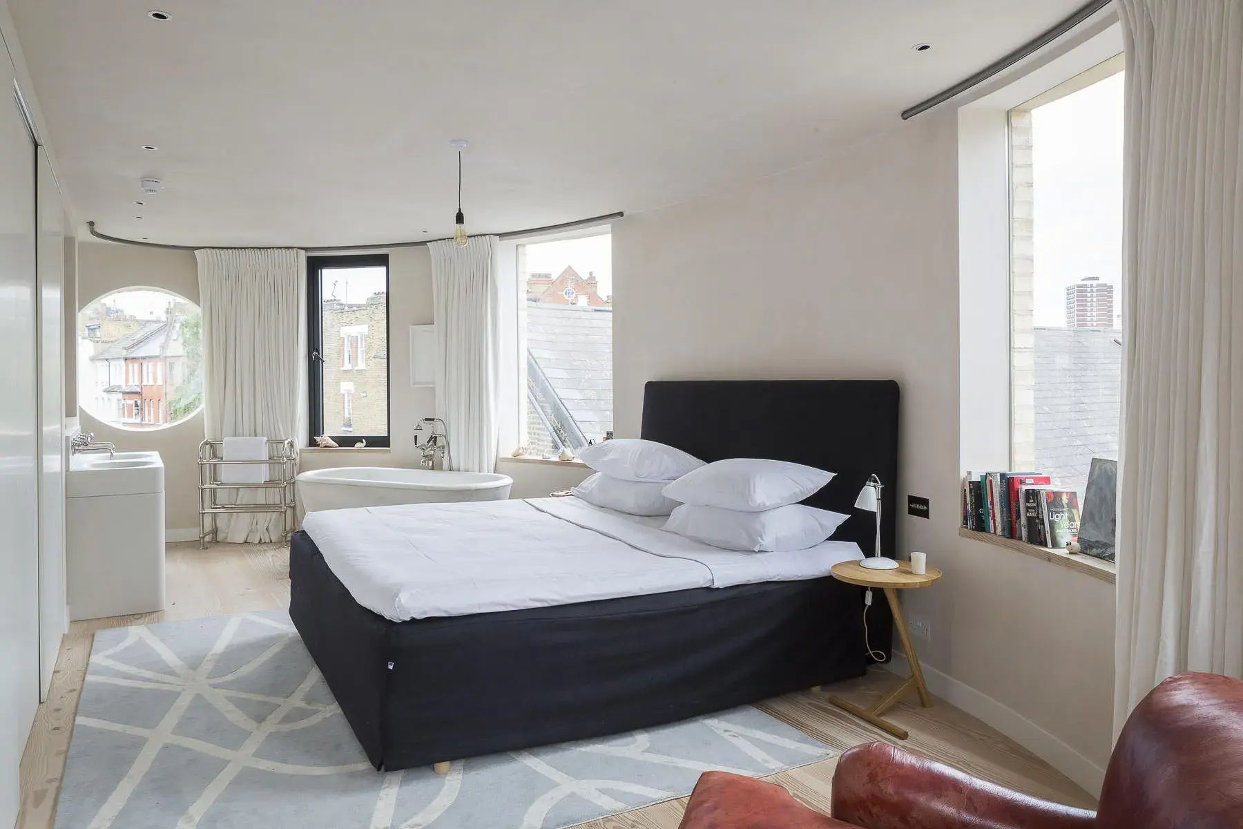 Blythe Road, holiday home in Kensington, London