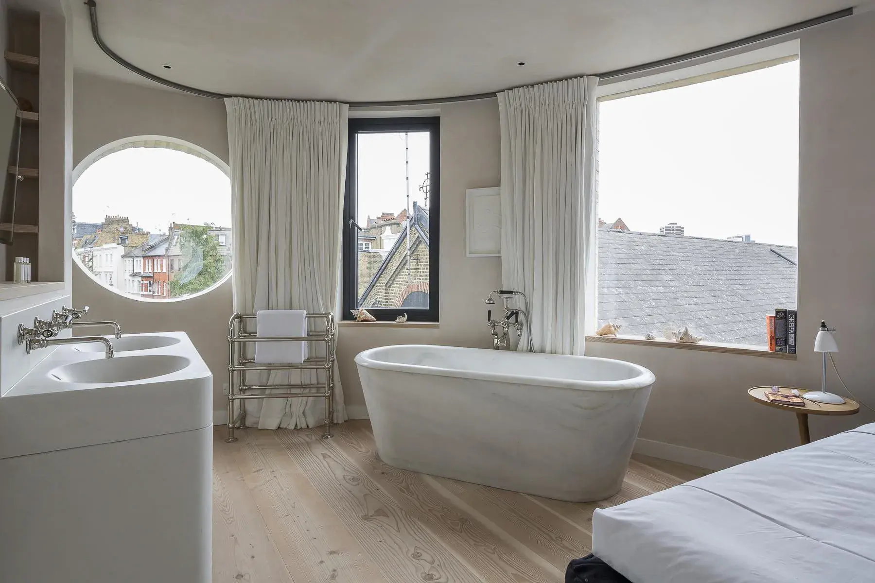 Blythe Road, holiday home in Kensington, London