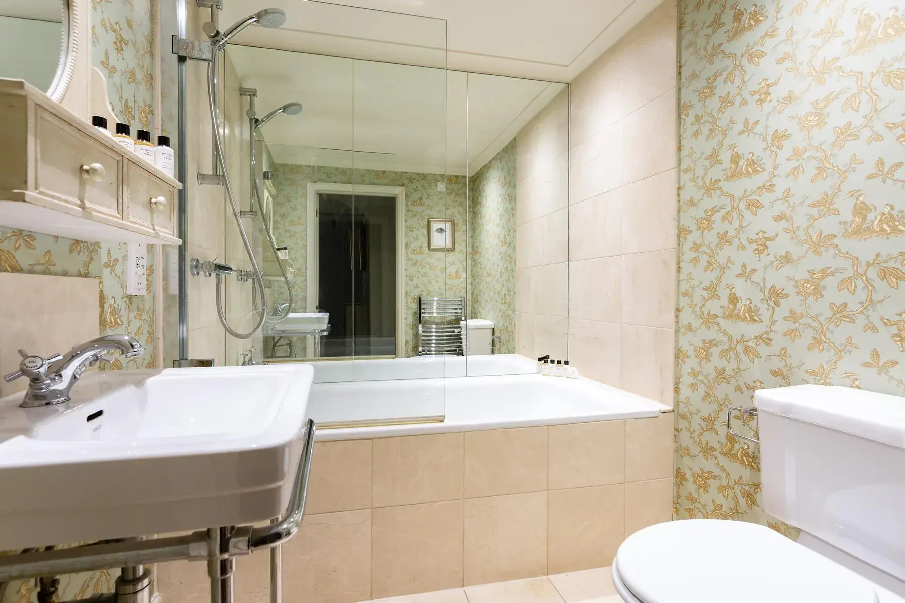 Claverton street, holiday home in Pimlico, London