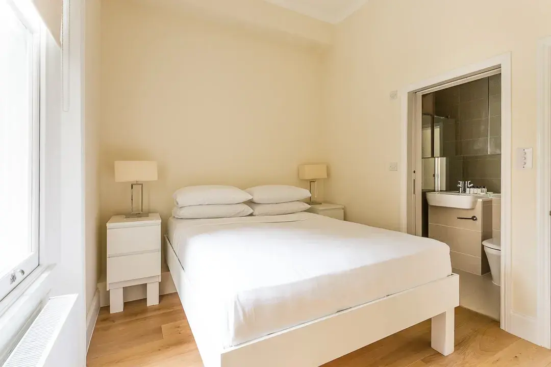 Marloes Road, holiday home in Kensington, London