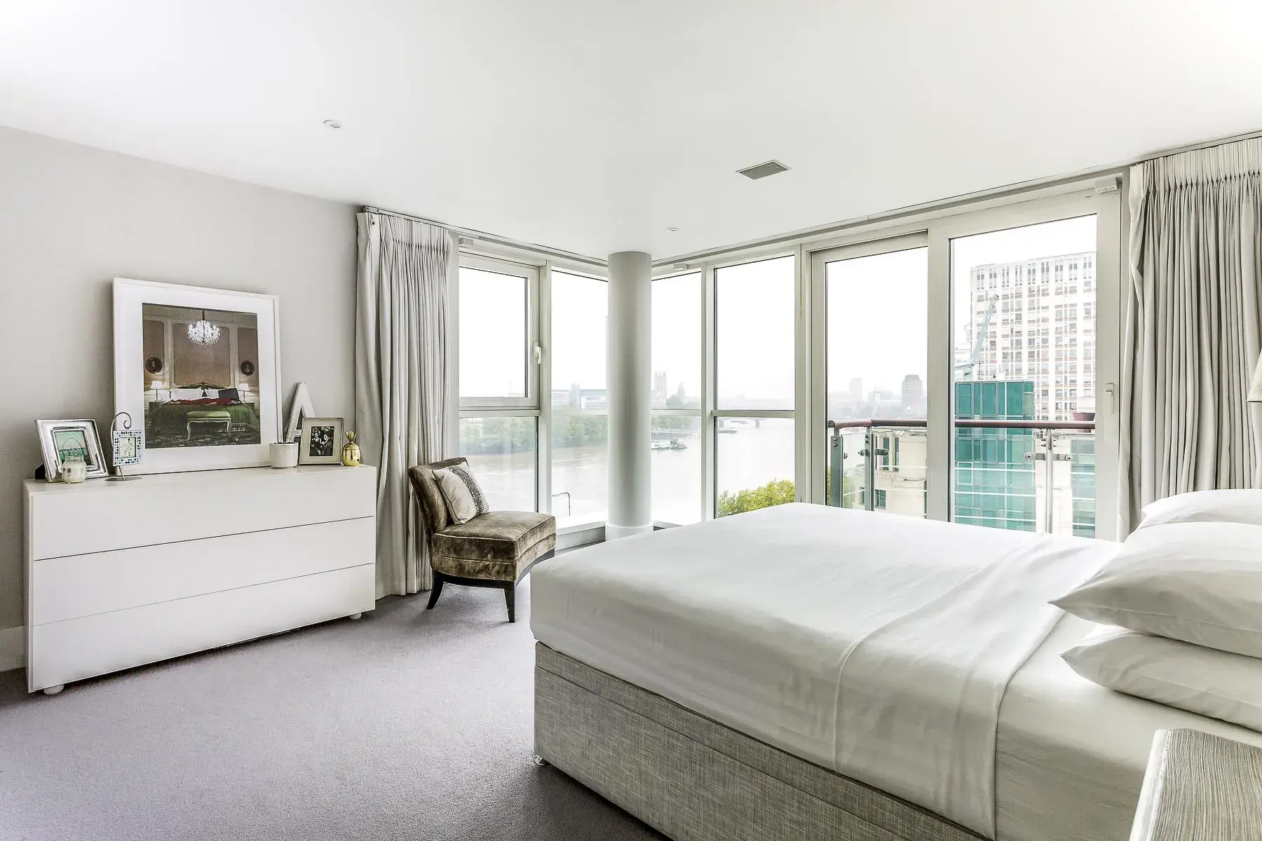 St George's Wharf , holiday home in Lambeth, London