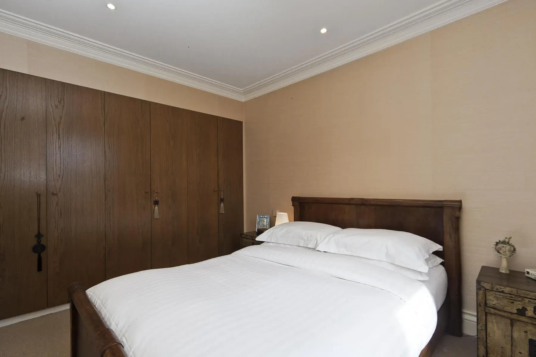 St Anns Road, holiday home in Holland Park, London