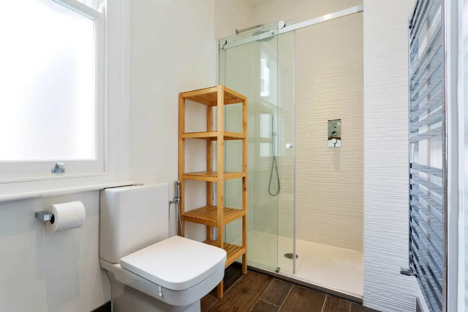 Leathwaite Road, holiday home in Clapham, London