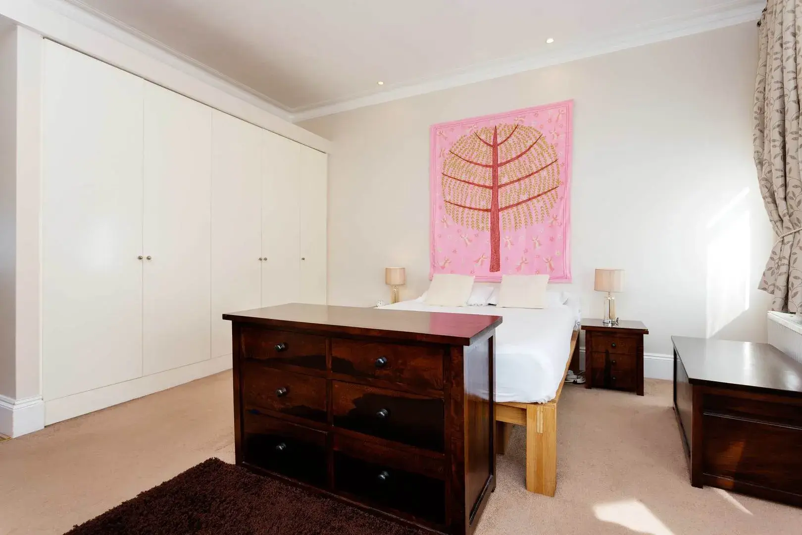 Holmdale Road, holiday home in London