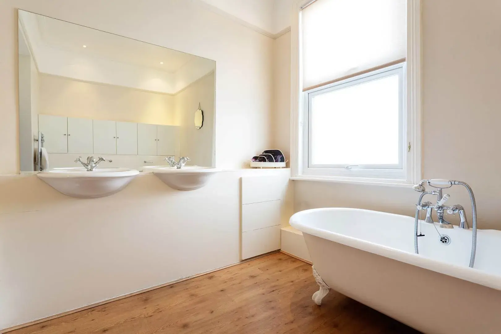 Holmdale Road, holiday home in London