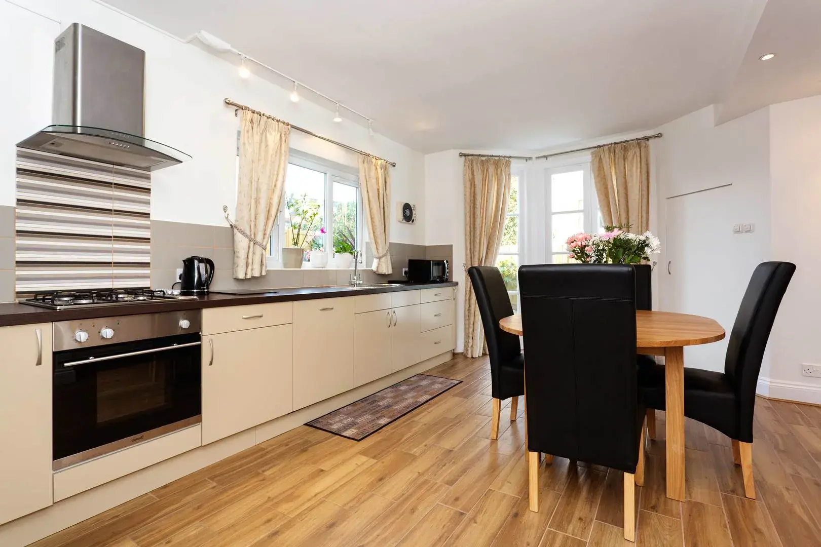 Holmdale Road, holiday home in London