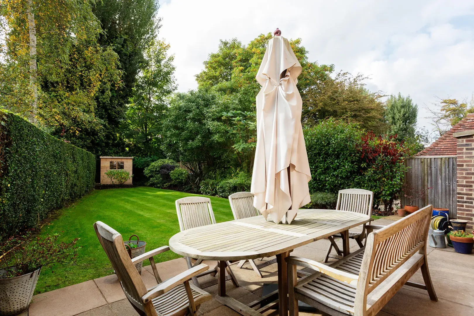 Corringham Road, holiday home in Hampstead, London