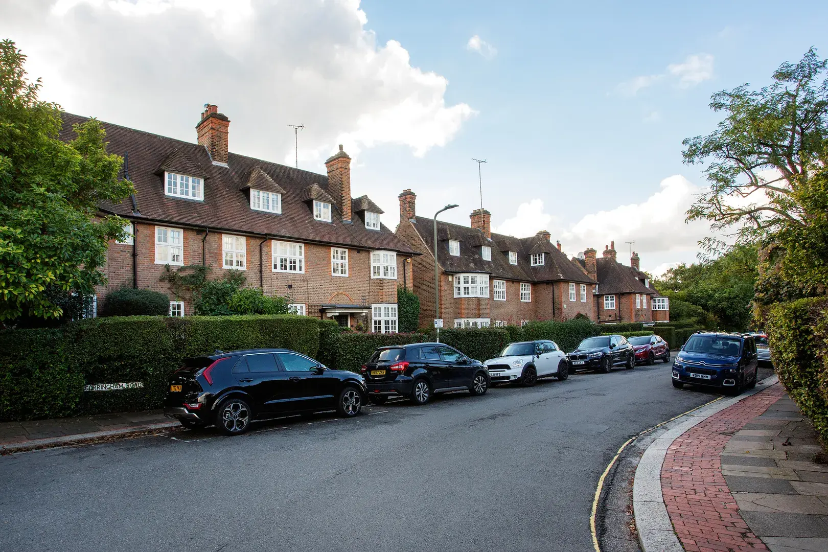 Corringham Road, holiday home in Hampstead, London