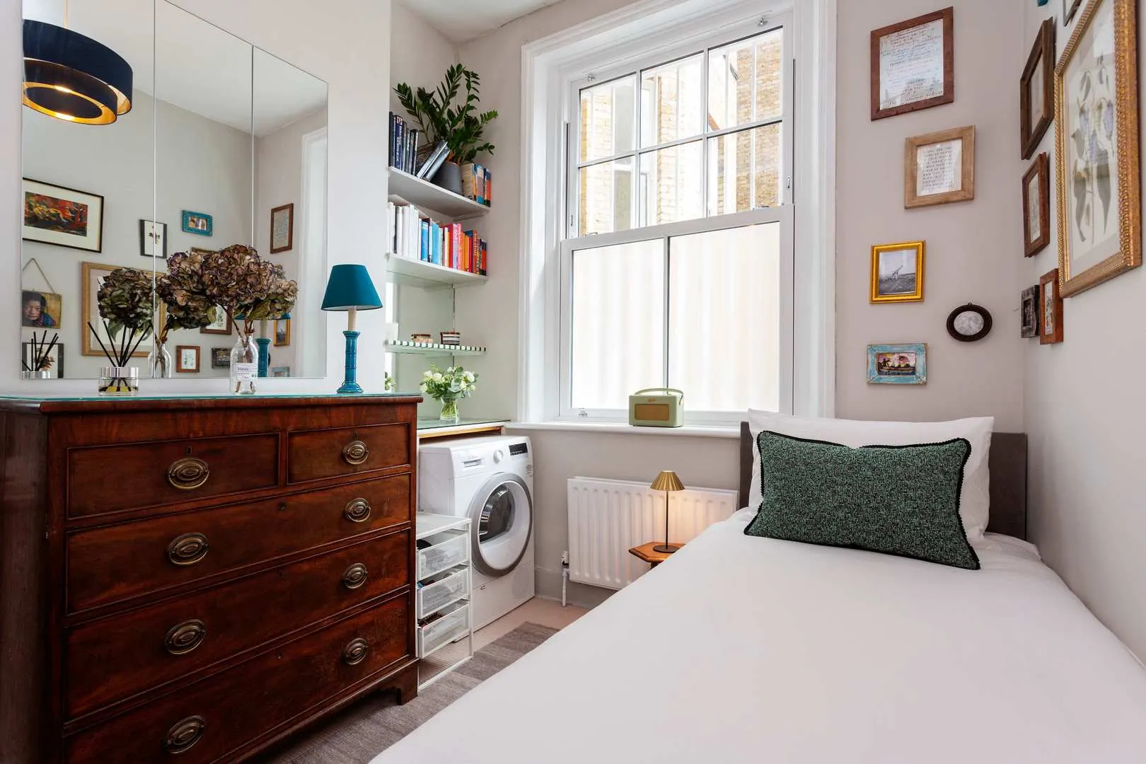 Prince of Wales Drive, holiday home in Battersea, London