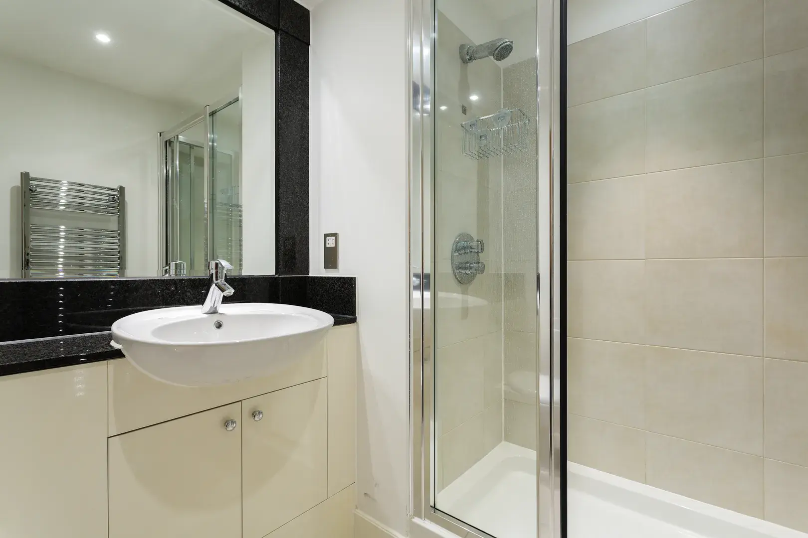 St George's Wharf II, holiday home in London