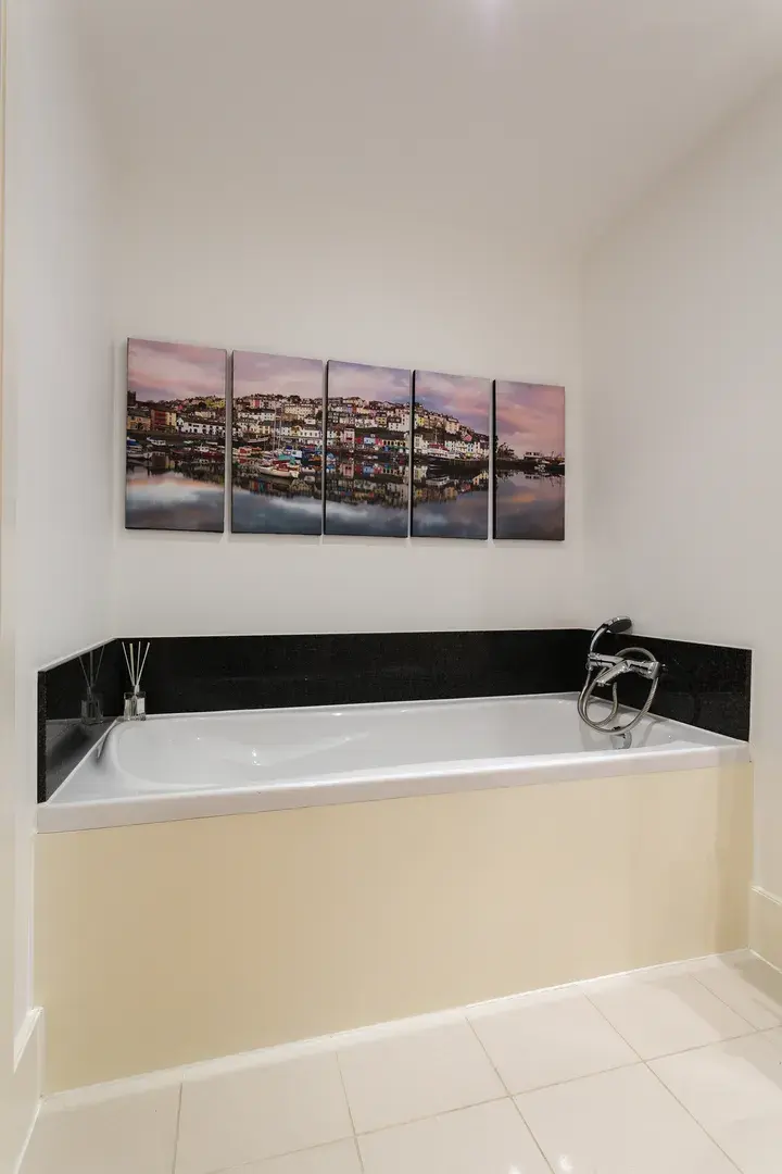 St George's Wharf II, holiday home in London