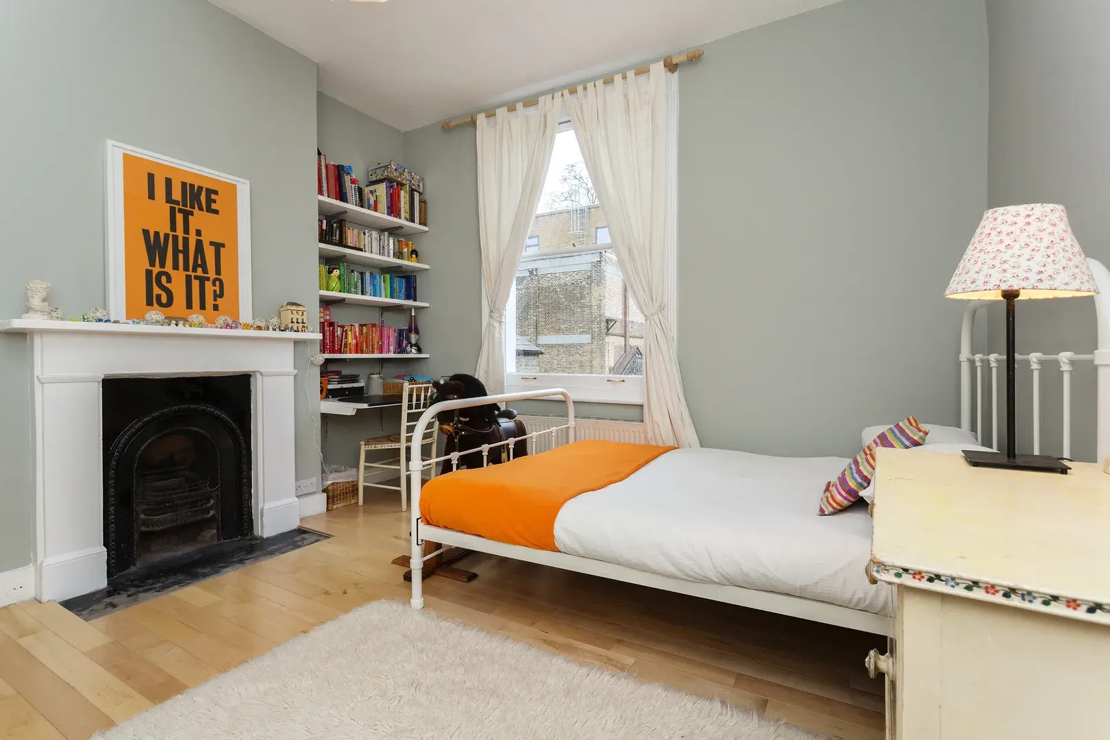 Bouverie Road, holiday home in London