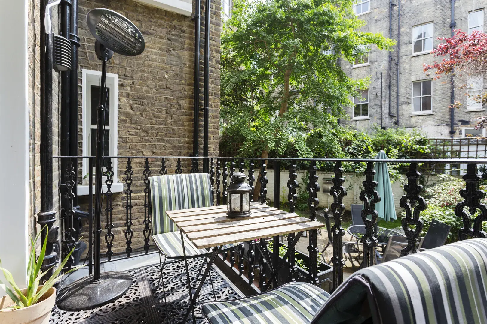 Holland Park Gardens, holiday home in Kensington, London