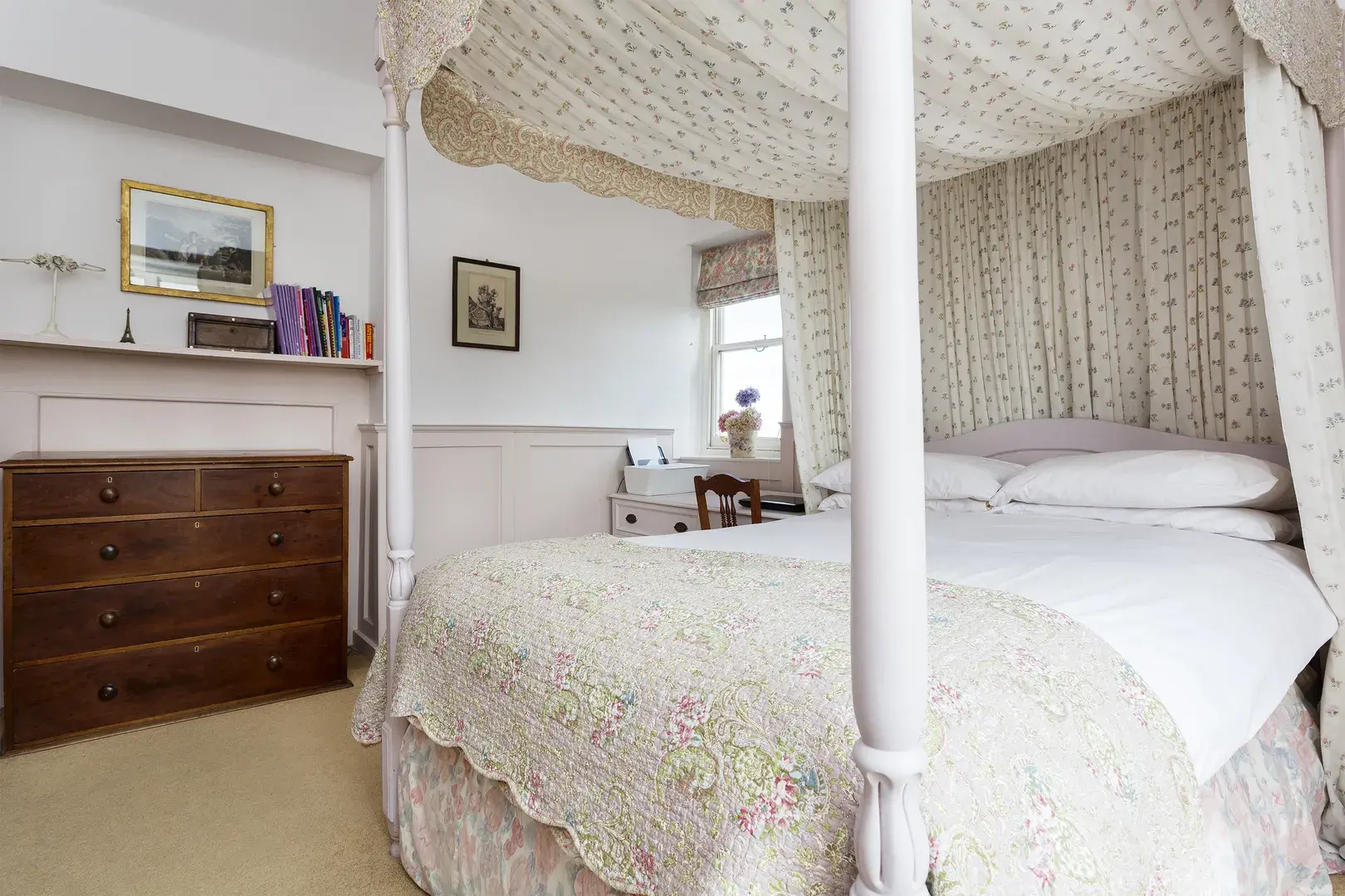 West Grove, holiday home in London