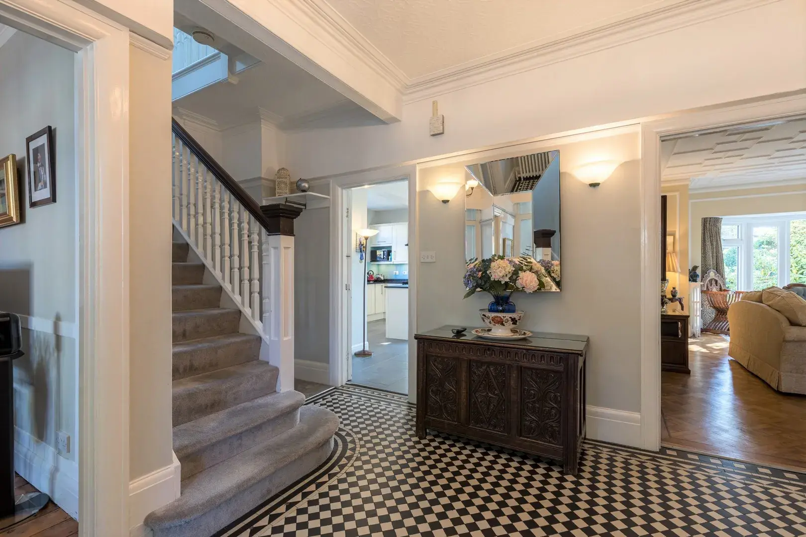 Pensford Avenue, holiday home in Kew, London