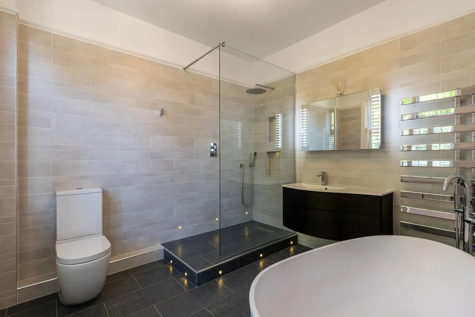 Pensford Avenue, holiday home in Kew, London