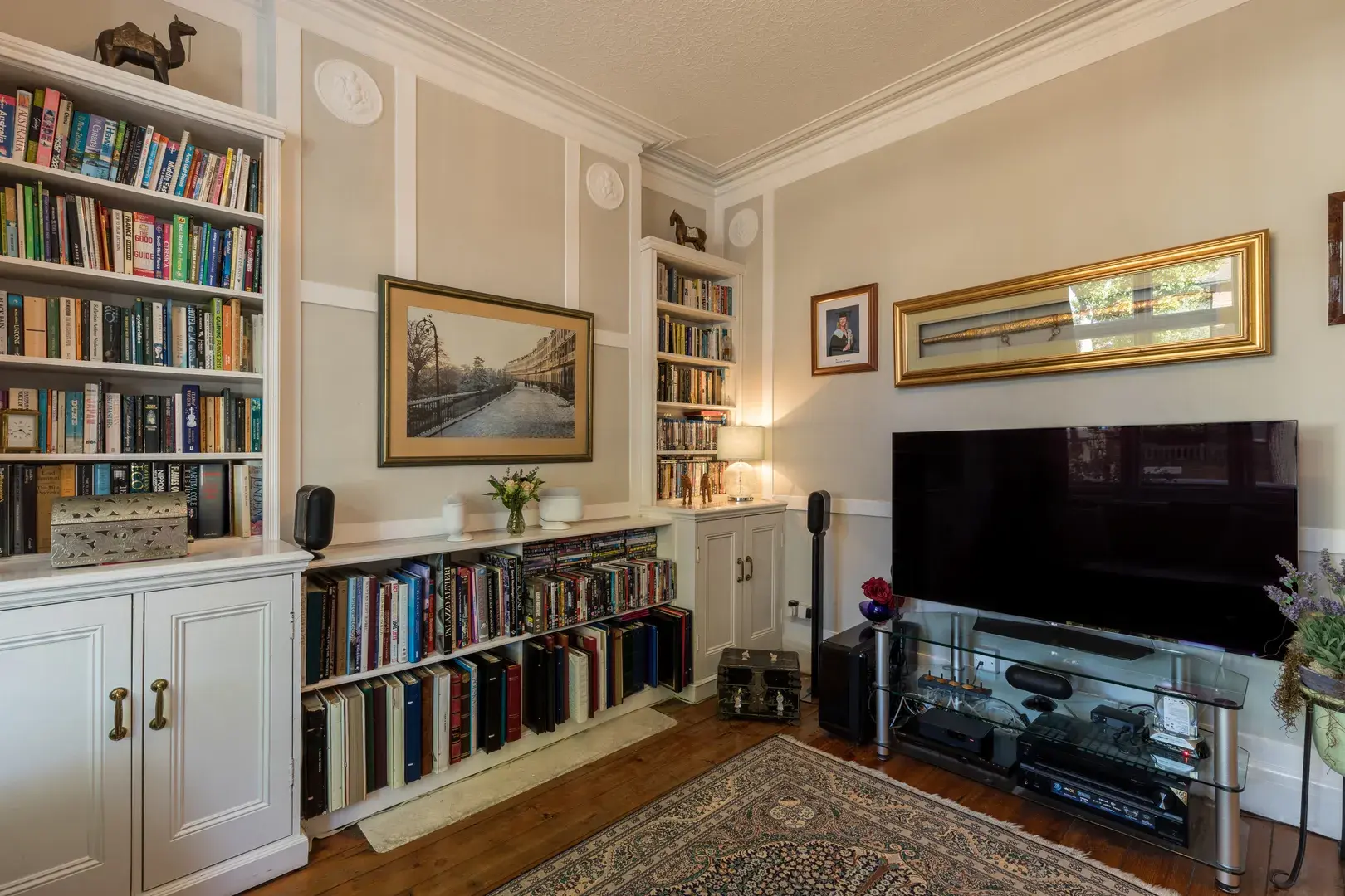 Pensford Avenue, holiday home in Kew, London