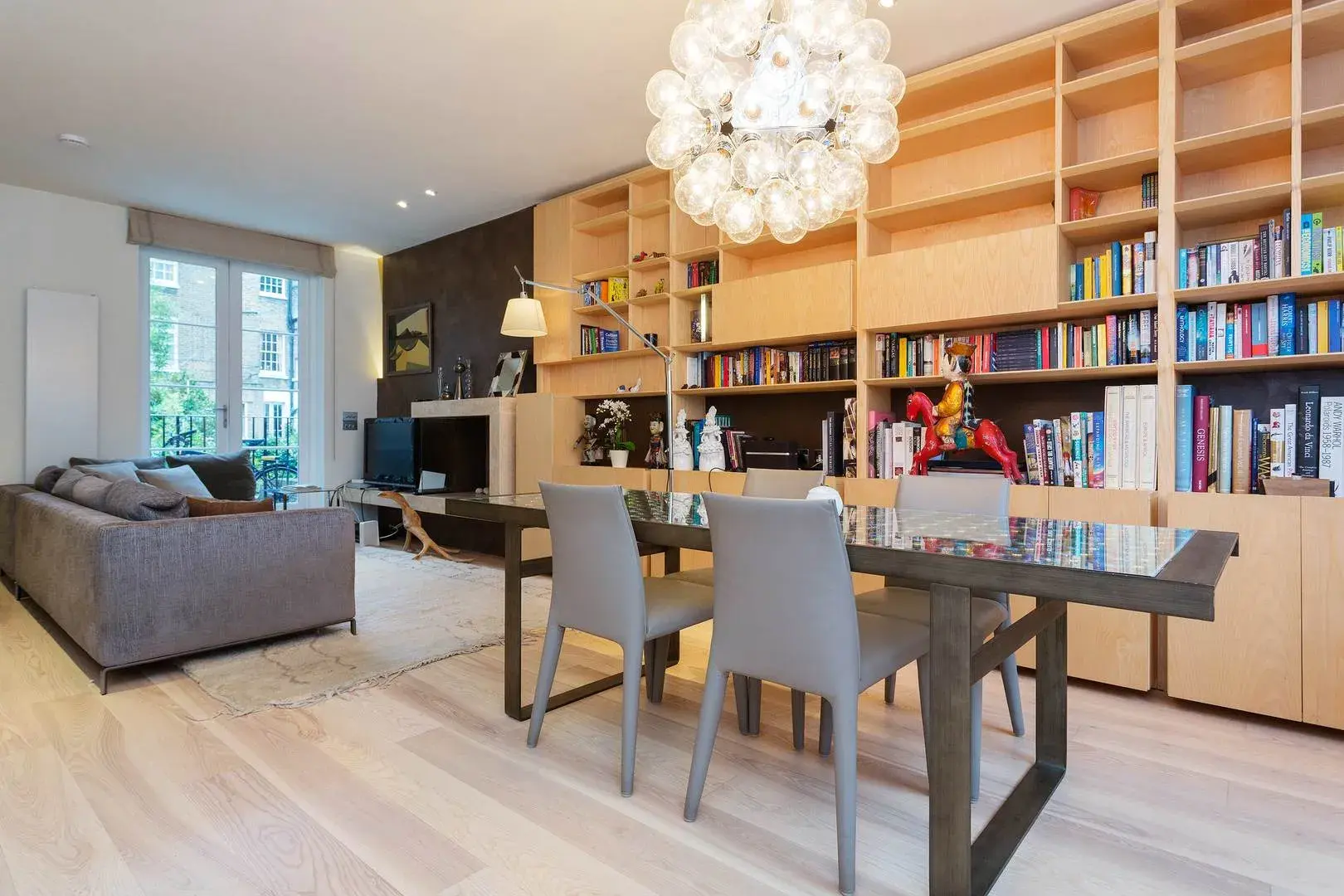 Moore Street, holiday home in Chelsea, London