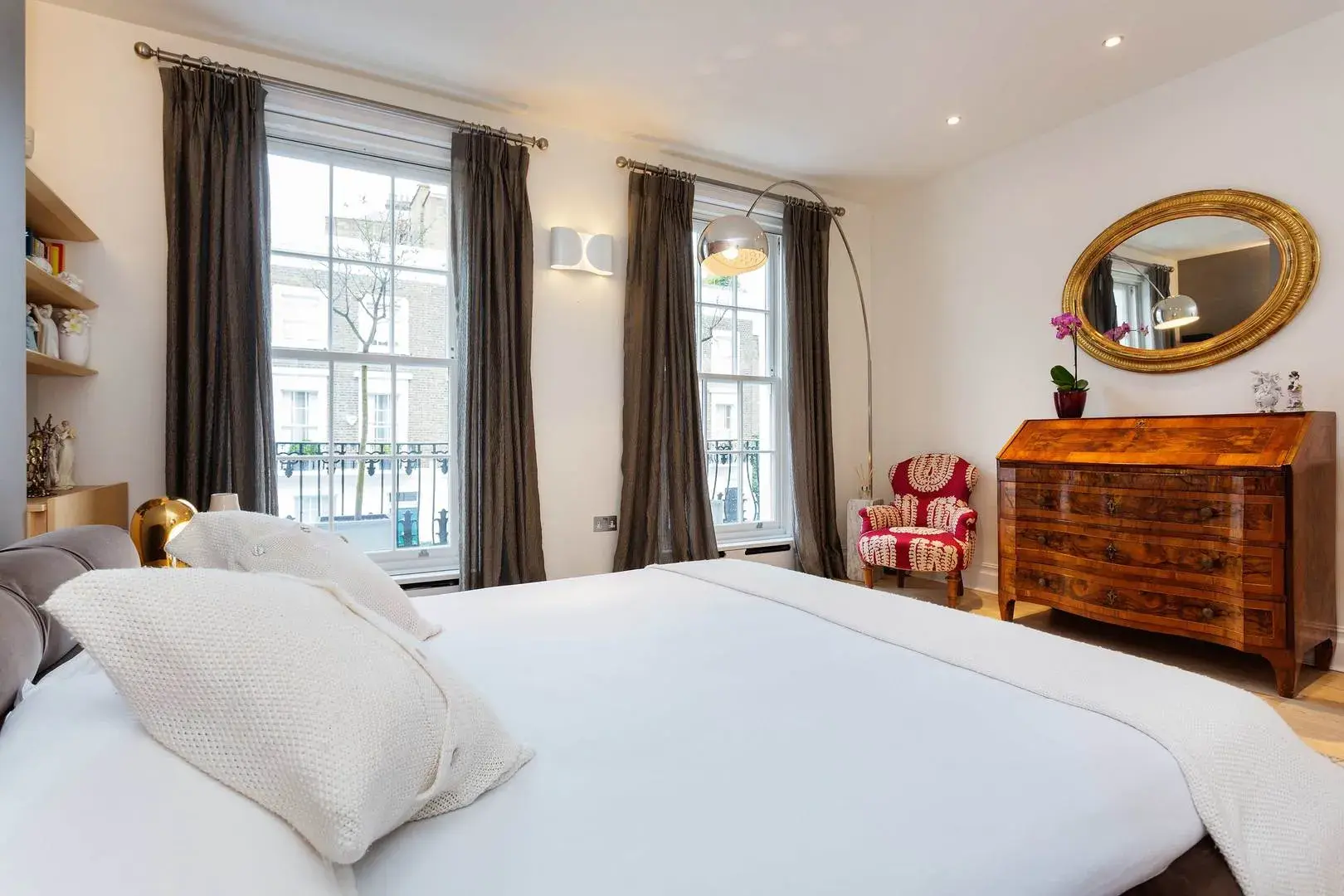 Moore Street, holiday home in Chelsea, London