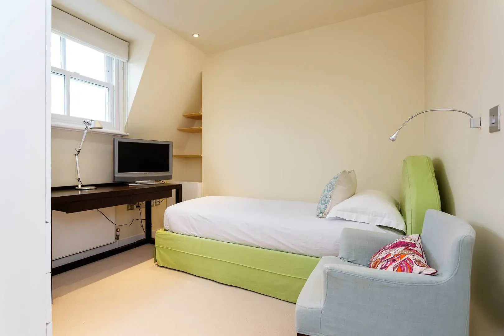 Moore Street, holiday home in Chelsea, London