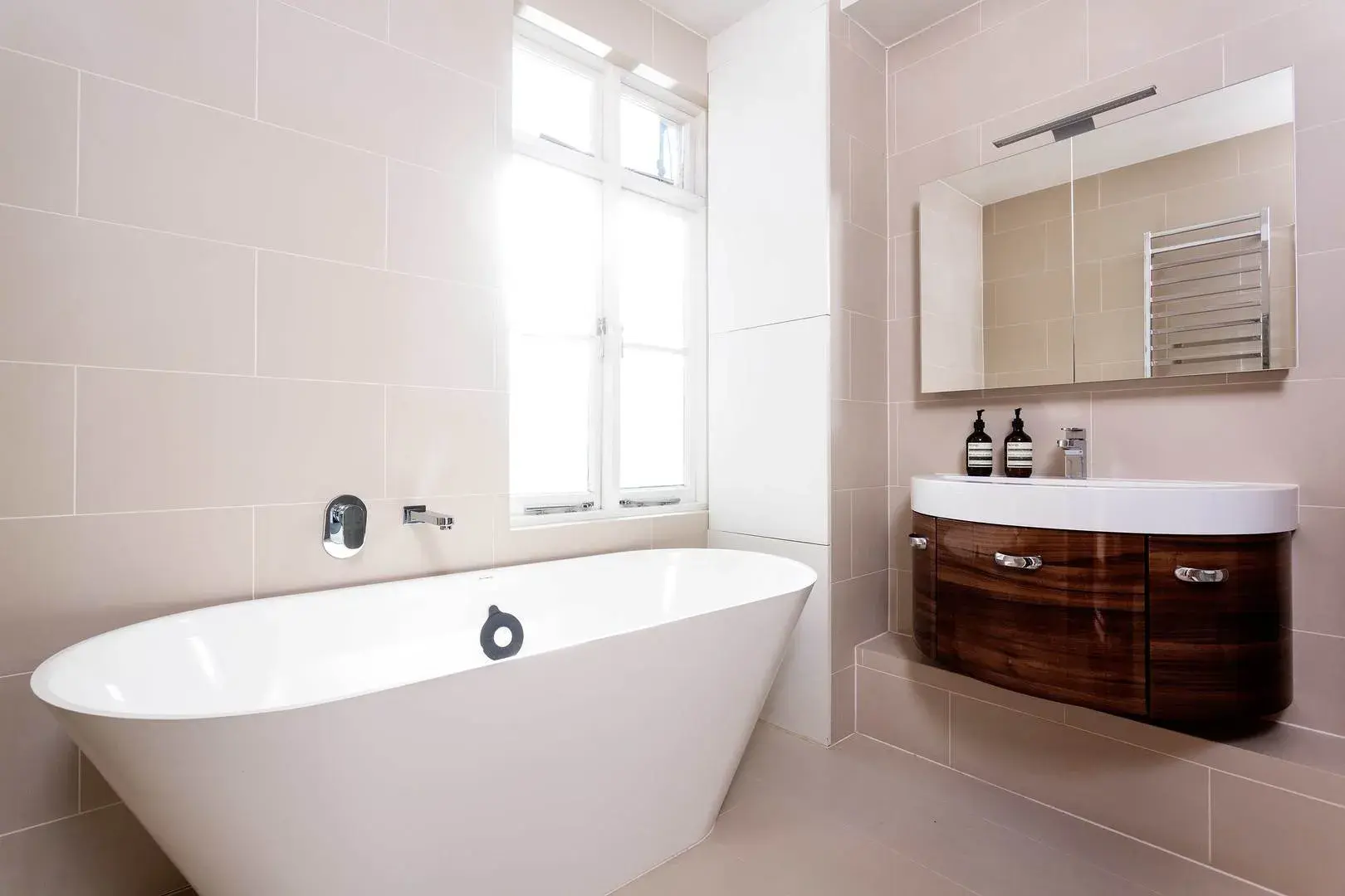 Disbrowe Road, holiday home in Fulham, London