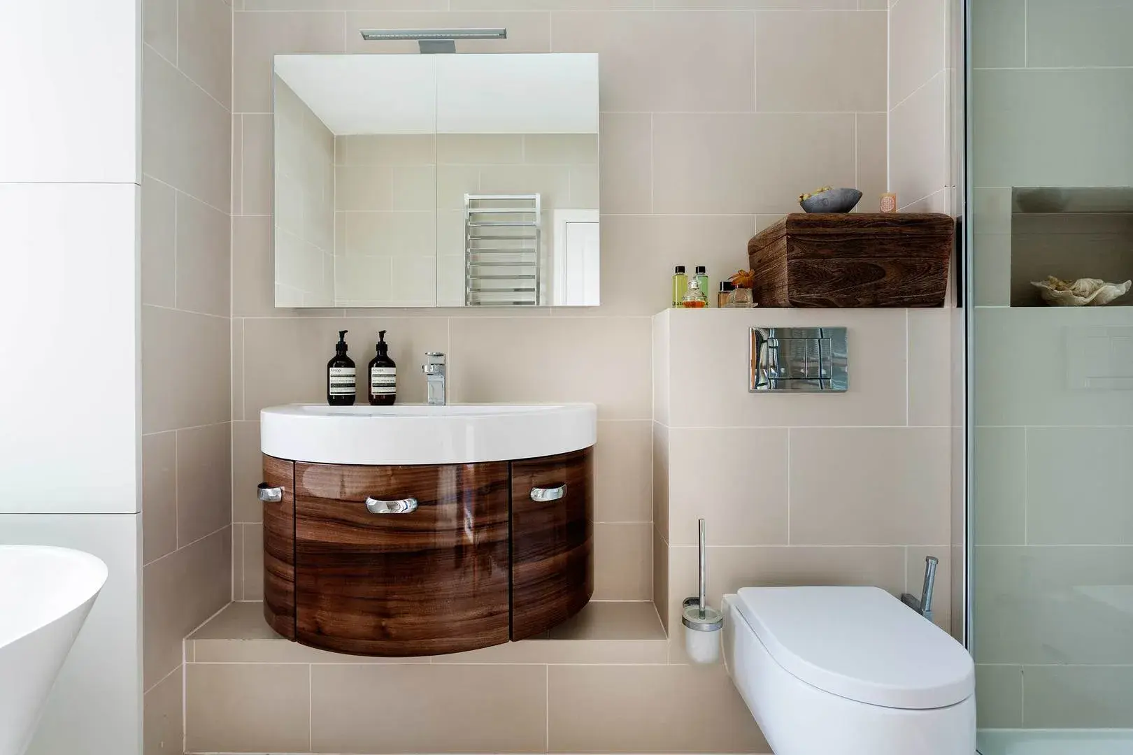 Disbrowe Road, holiday home in Fulham, London