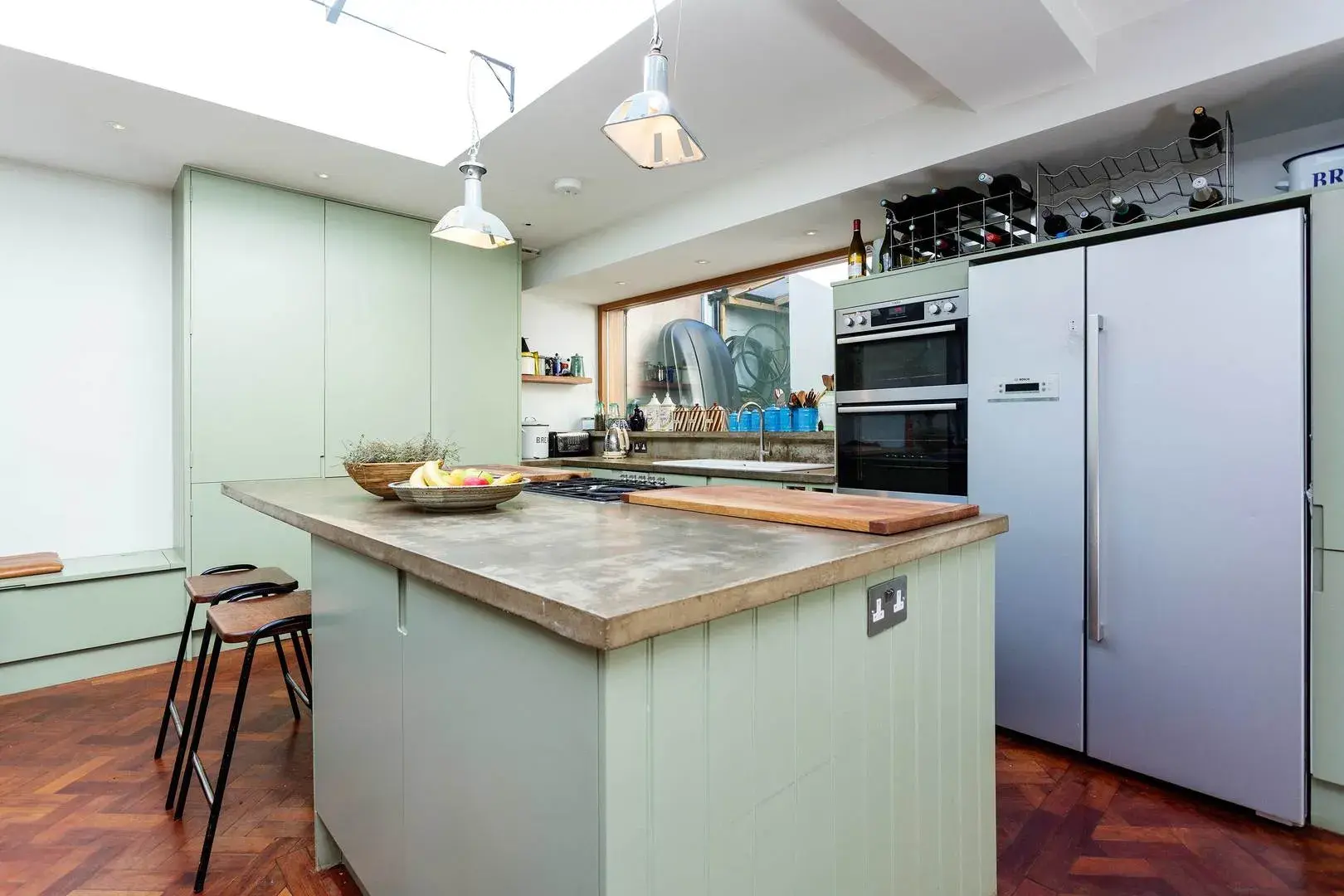 Saint Phillip's Road, holiday home in London