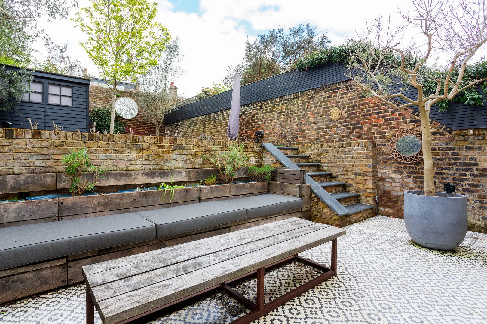 Stile Hall Gardens, holiday home in Chiswick, London