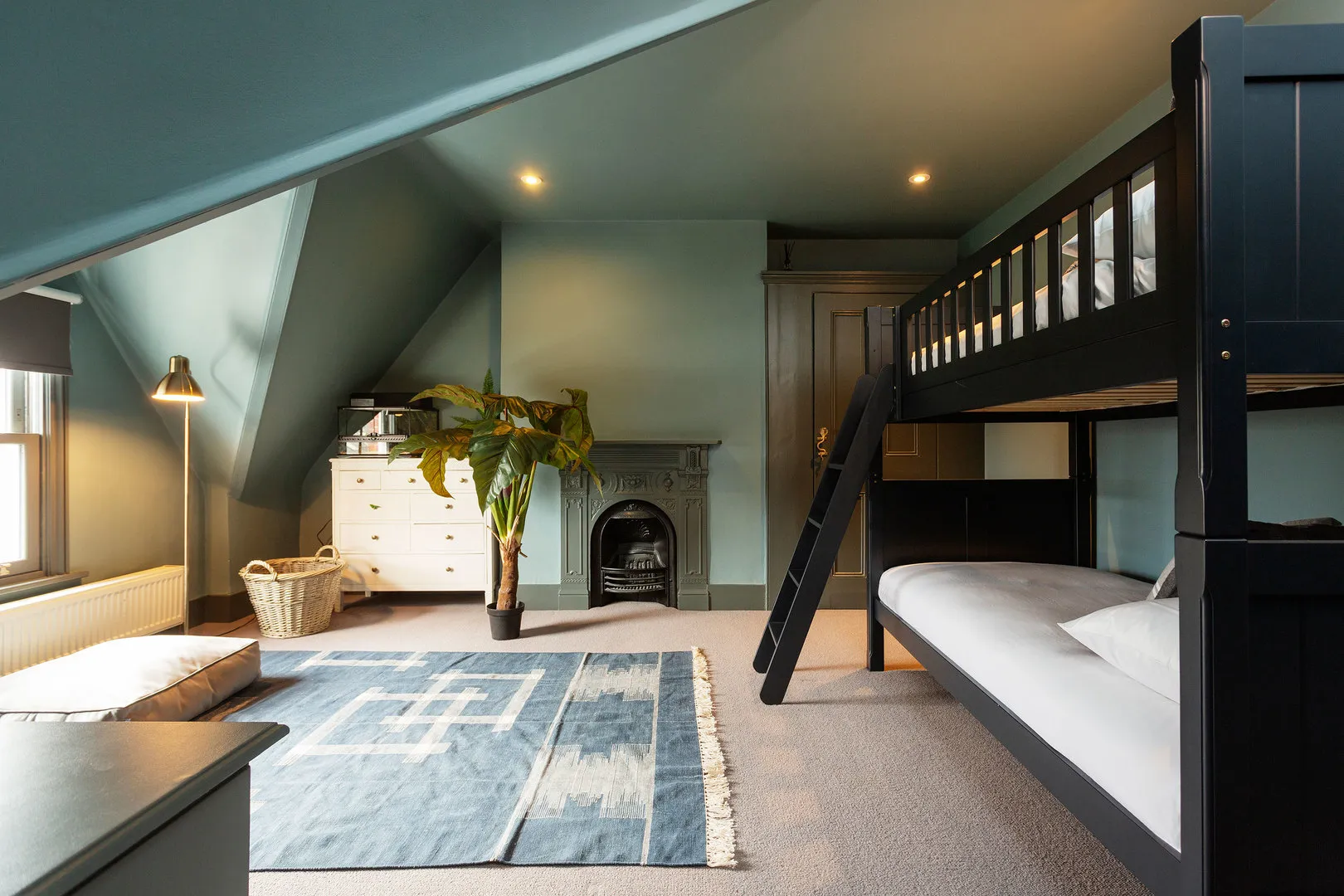 Stile Hall Gardens, holiday home in Chiswick, London