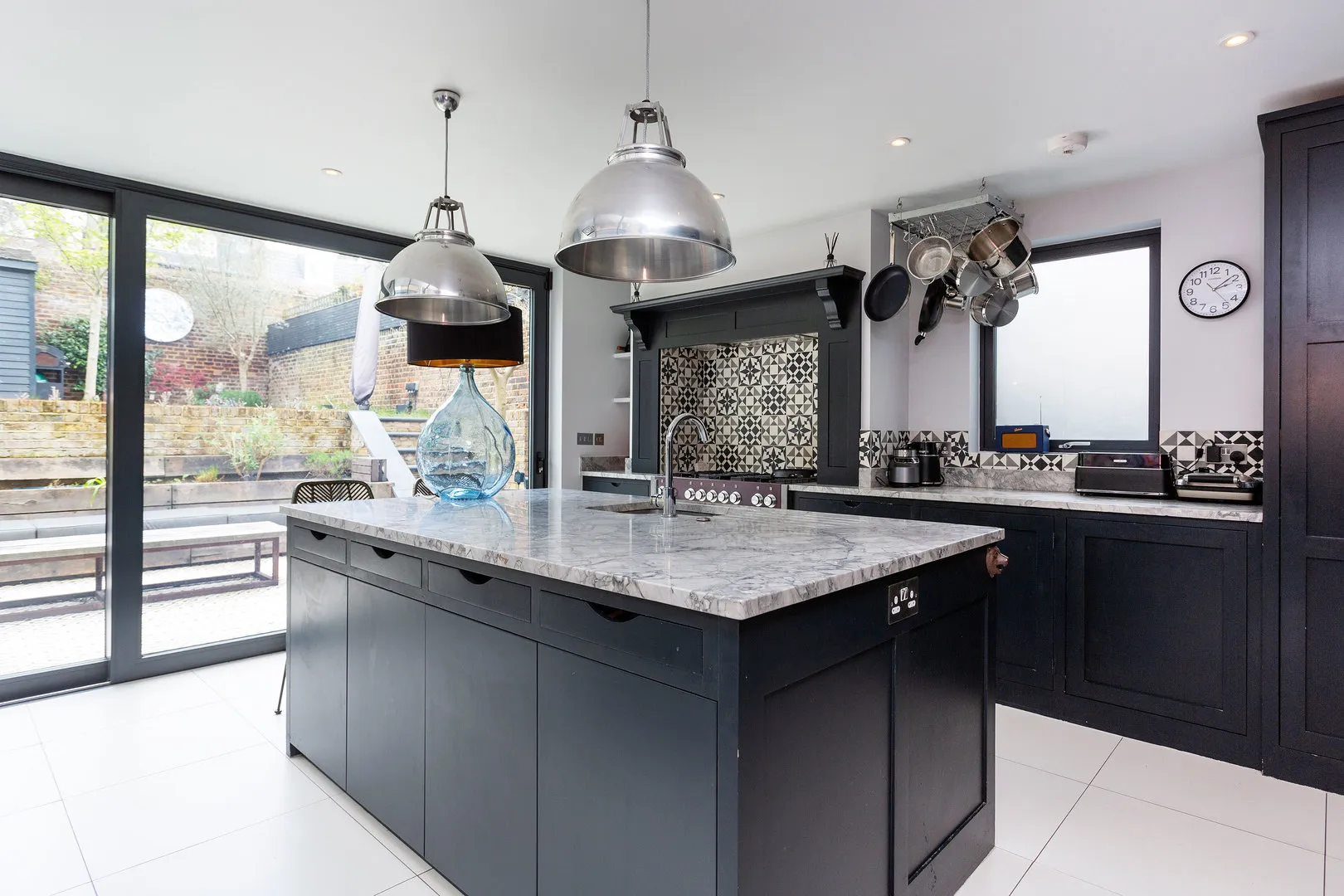 Stile Hall Gardens, holiday home in Chiswick, London