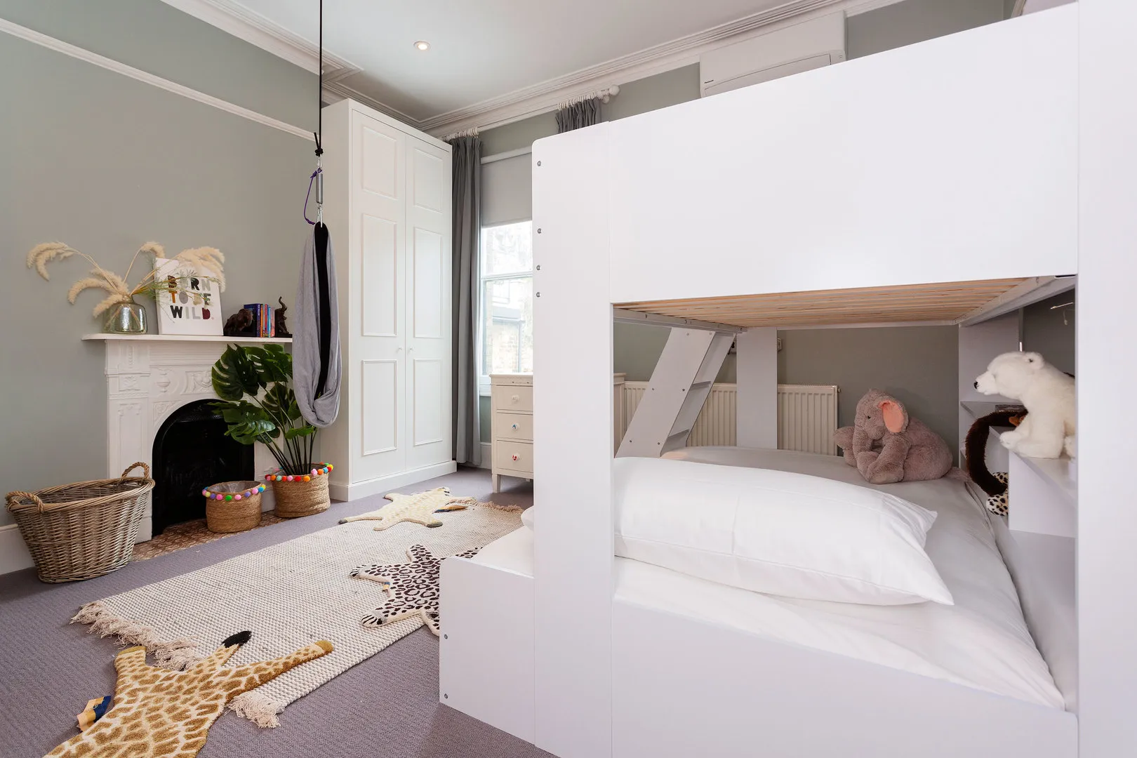 Stile Hall Gardens, holiday home in Chiswick, London