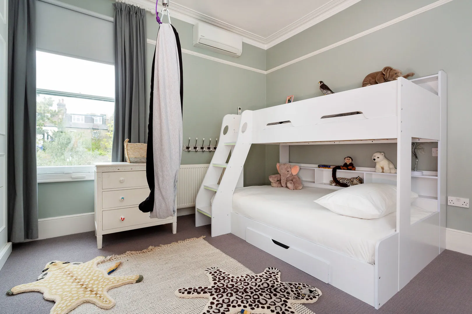 Stile Hall Gardens, holiday home in Chiswick, London