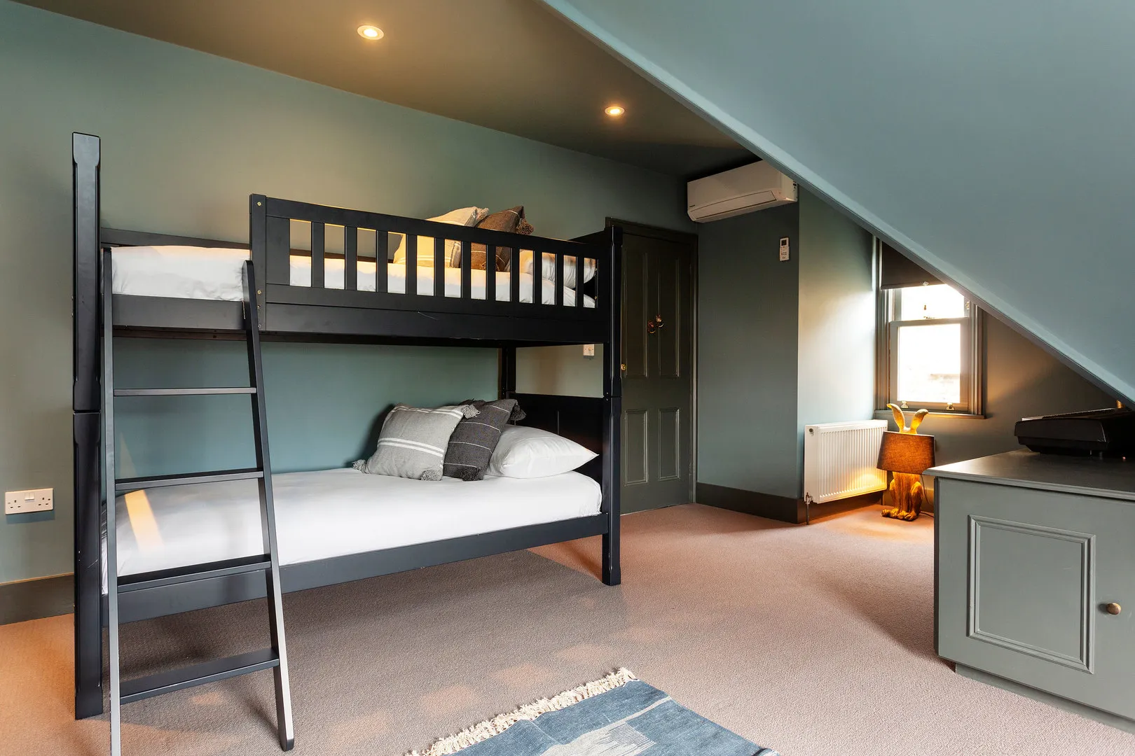 Stile Hall Gardens, holiday home in Chiswick, London