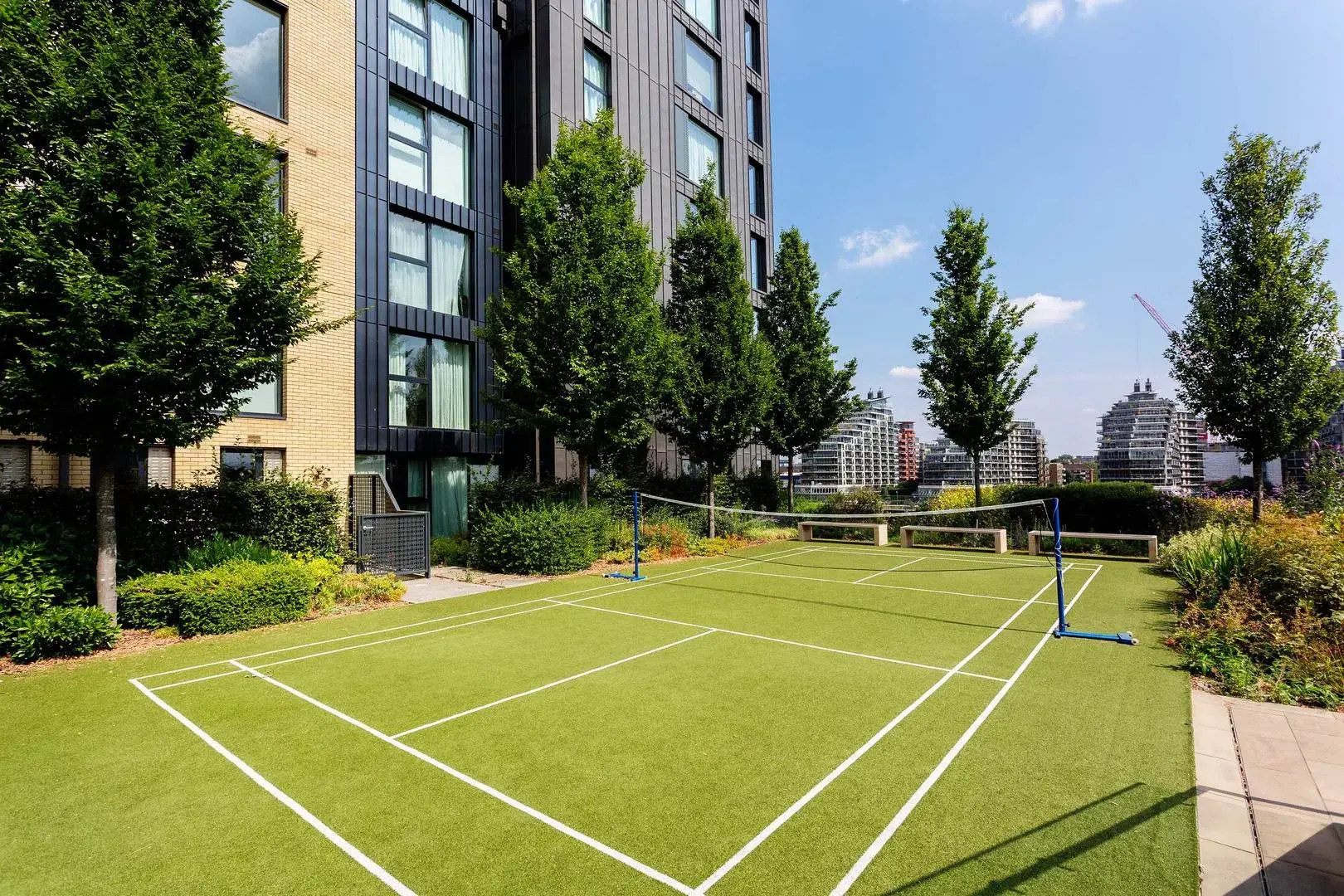 Central Avenue, holiday home in Fulham, London