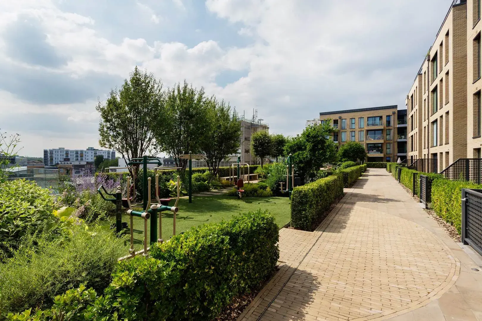 Central Avenue, holiday home in Fulham, London