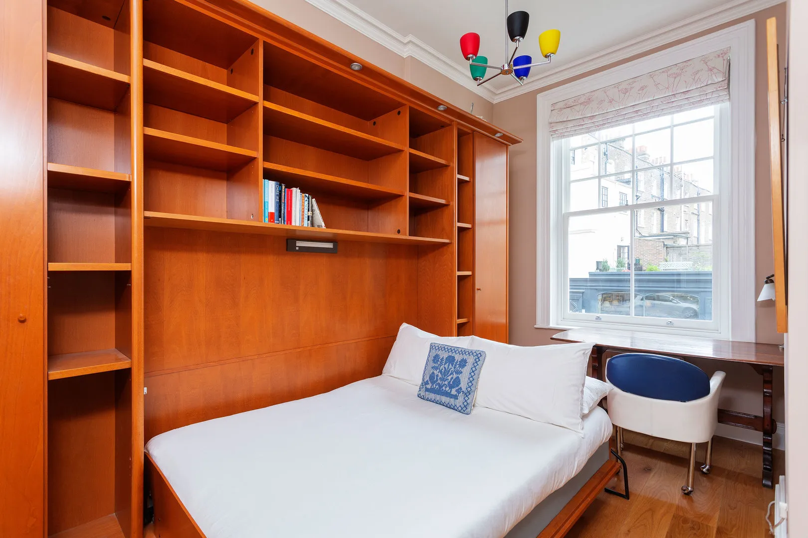 Gloucester Walk, holiday home in Kensington, London