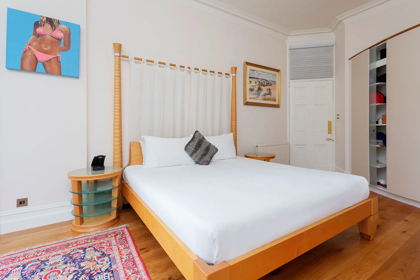 Gloucester Walk, holiday home in Kensington, London