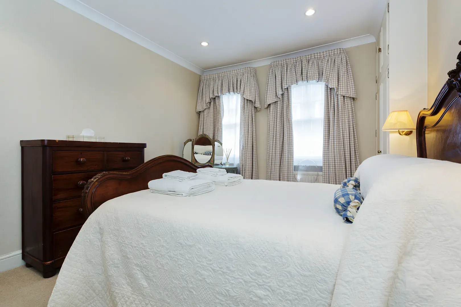 Haarlem Road, holiday home in Hammersmith, London