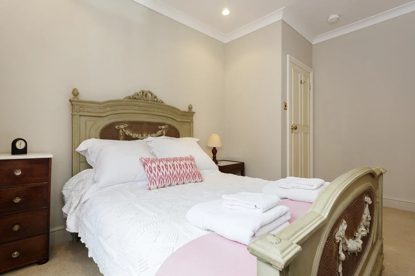 Haarlem Road, holiday home in Hammersmith, London