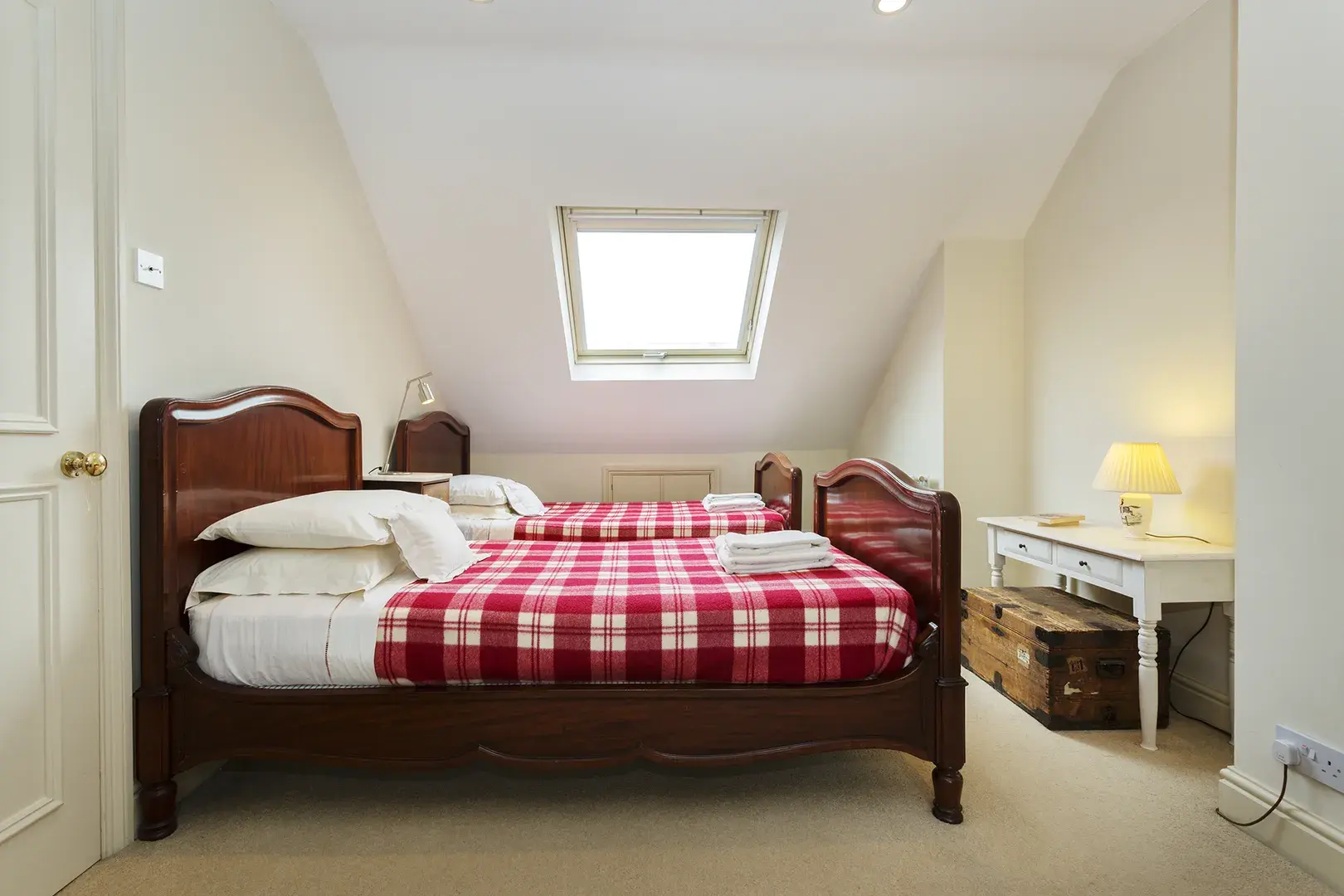 Haarlem Road, holiday home in Hammersmith, London