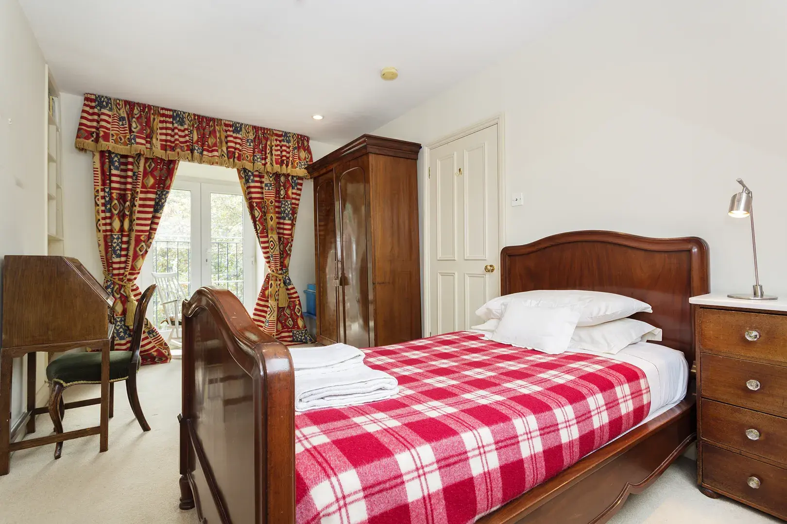 Haarlem Road, holiday home in Hammersmith, London